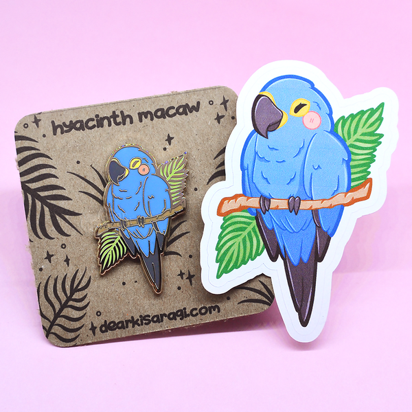 Hyacinth Macaw Save the Rainforest Charity Pin